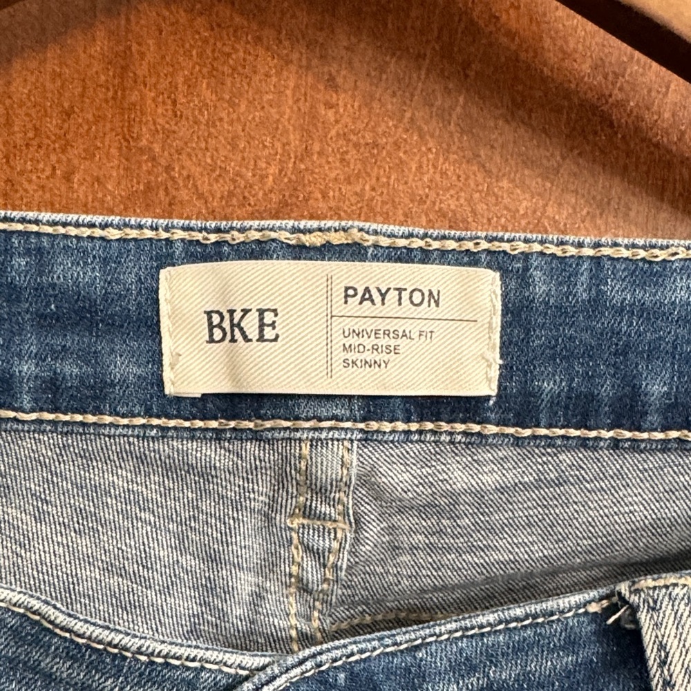 BKE Payton Mid-Rise Jeans in Blue
